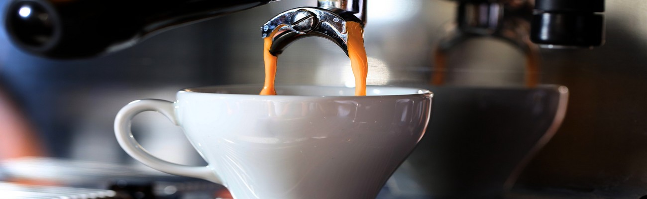 En las Cafeterías, el Negocio es… la Leche